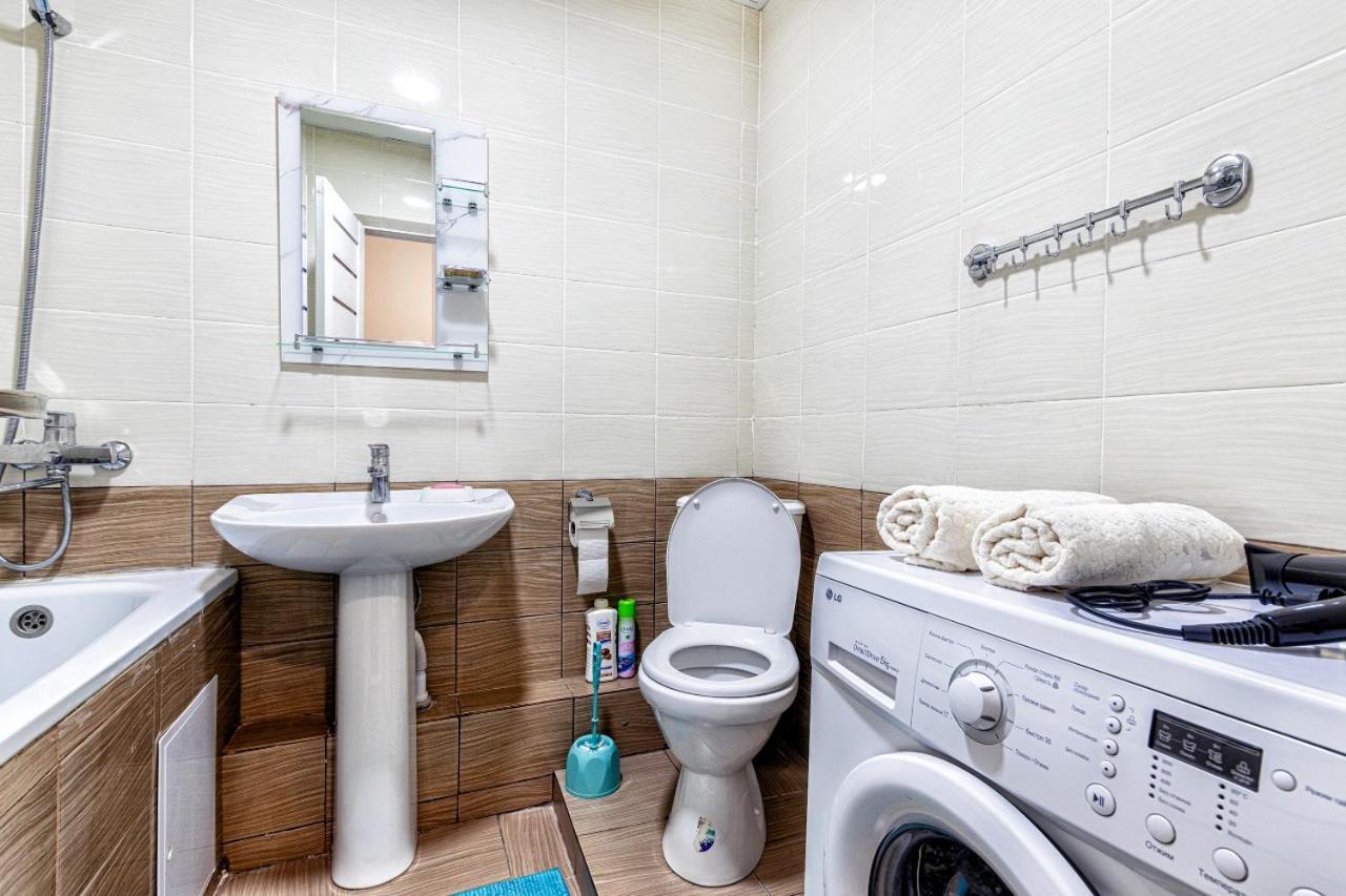 Уютная Квартира С Террасой В Сердце Столицы Apartment Taldykol Ngoại thất bức ảnh