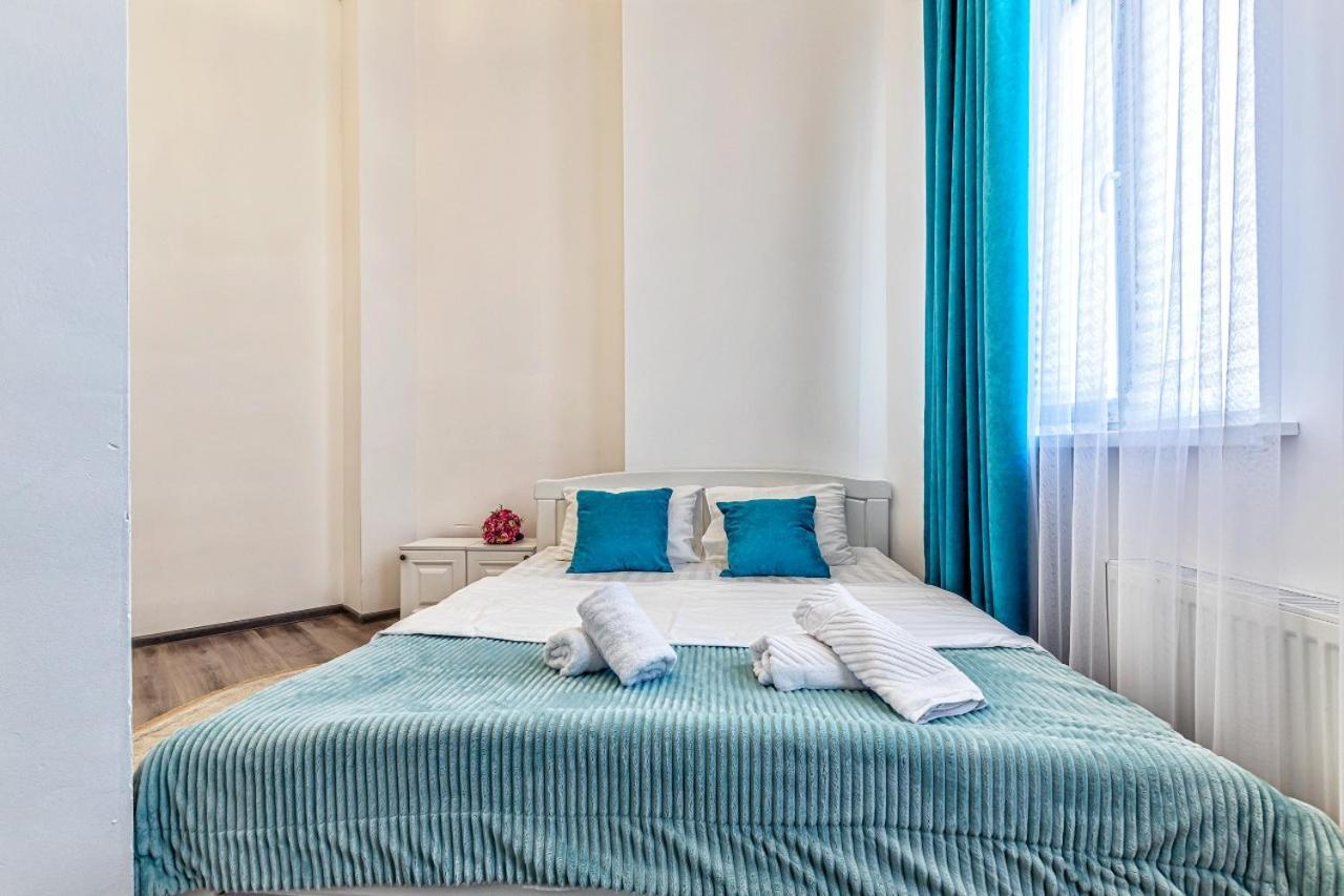 Уютная Квартира С Террасой В Сердце Столицы Apartment Taldykol Ngoại thất bức ảnh